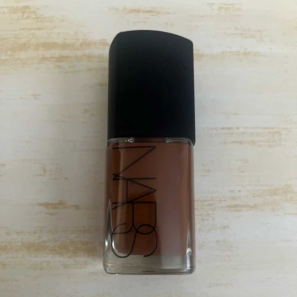 NARS sheer glow foundation NAMIBIA DARK 4 BRAND NEW WITH THE BOX